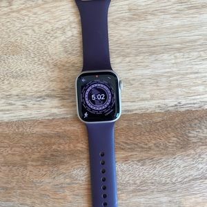 Apple iWatch bundle - Series 7 - 41mm starlight aluminum face - GPS/Cellular